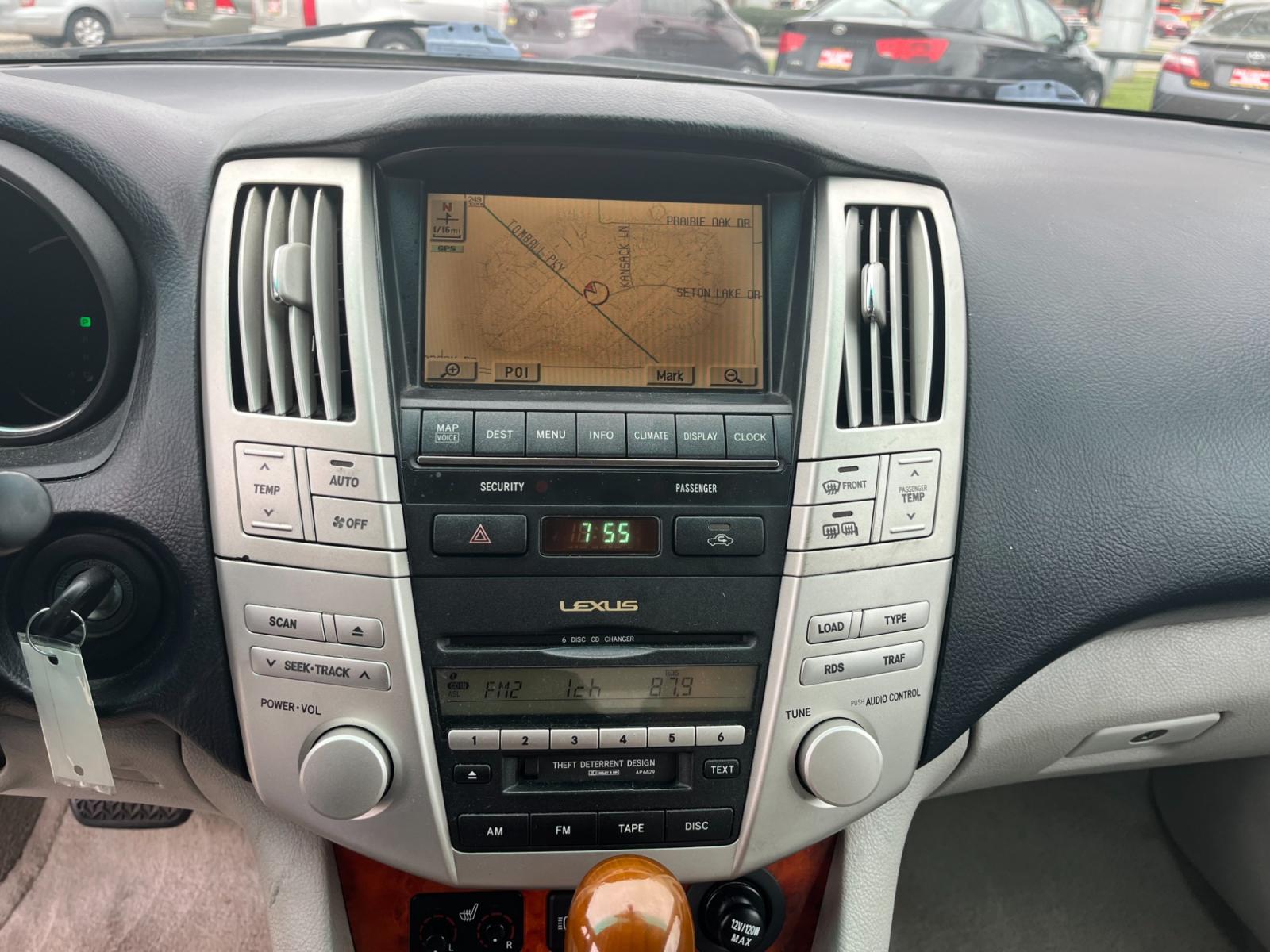 2004 SILVER /TAN Lexus RX 330 2WD (2T2GA31U44C) with an 3.3L V6 DOHC 24V engine, 5-Speed Automatic Overdrive transmission, located at 14700 Tomball Parkway 249, Houston, TX, 77086, (281) 444-2200, 29.928619, -95.504074 - Photo #15